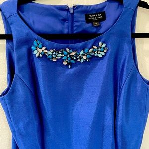 Tahari beautiful bright blue event dress